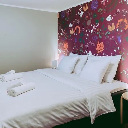 Hostel Myo