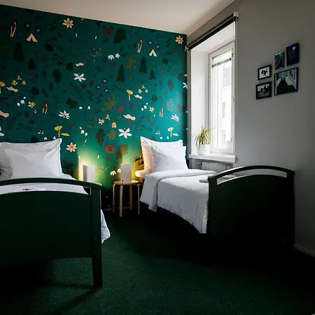 Hostel Myo *
